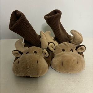 Super cute Brown Moose Slippers for little kids.Unisex design. Size 9-10 toddler